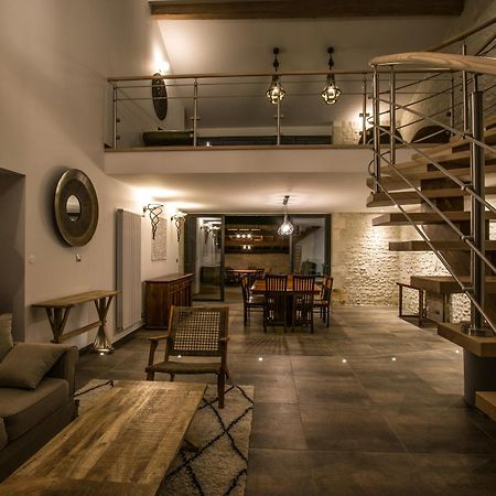 Chaniers Les Cuves - Saintes Bed & Breakfast エクステリア 写真