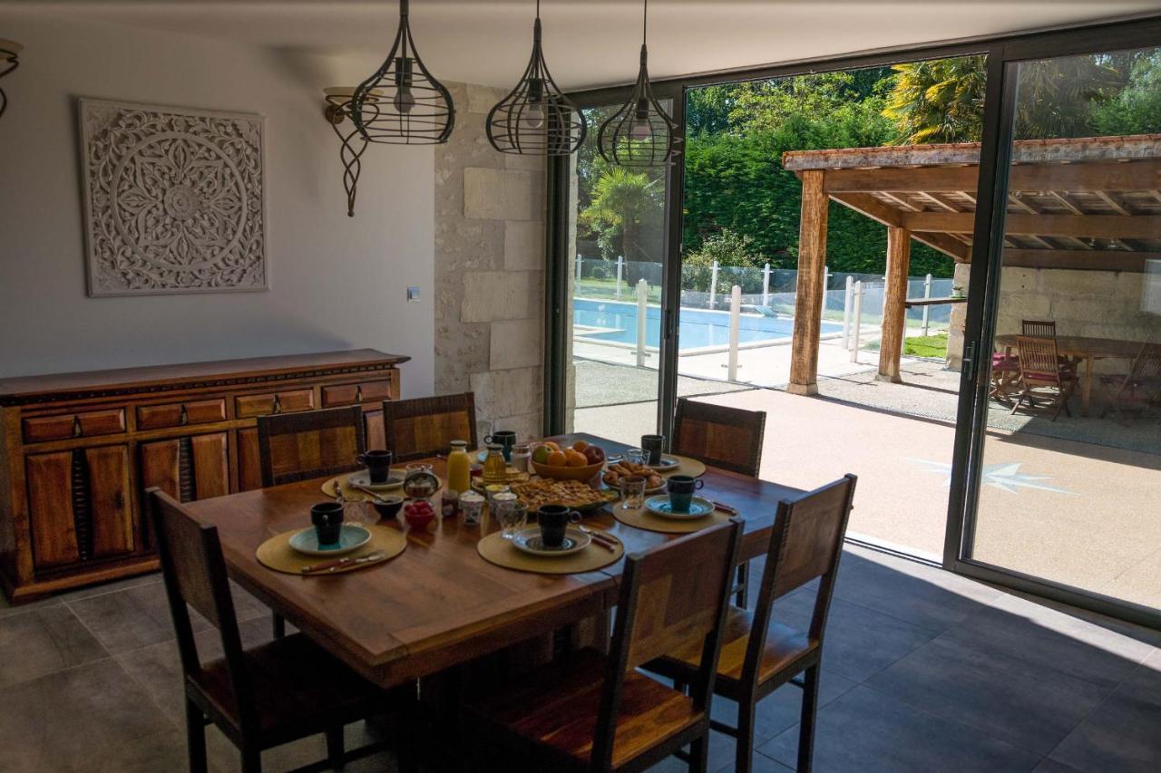 Chaniers Les Cuves - Saintes Bed & Breakfast エクステリア 写真