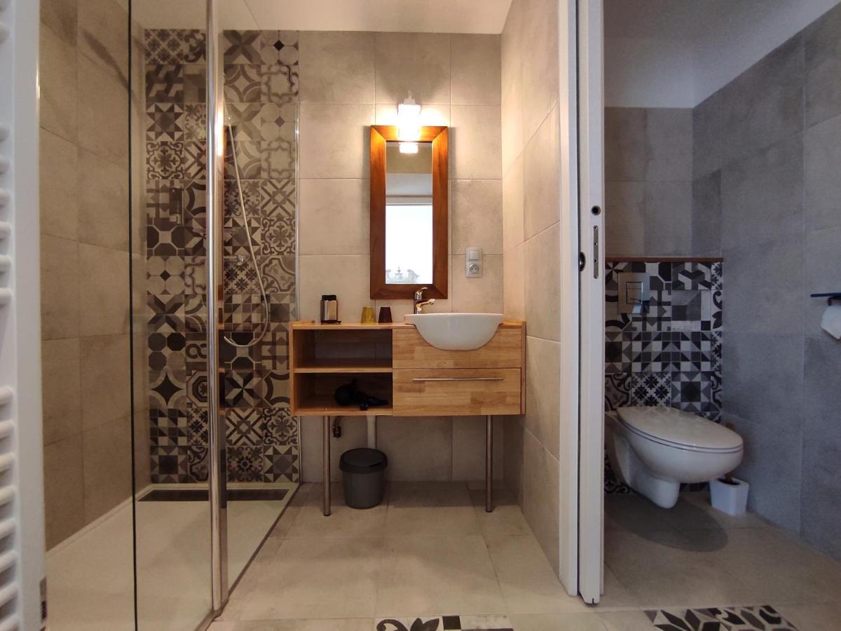 Chaniers Les Cuves - Saintes Bed & Breakfast エクステリア 写真