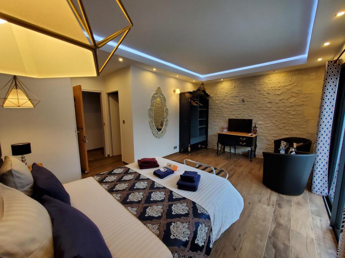 Chaniers Les Cuves - Saintes Bed & Breakfast エクステリア 写真