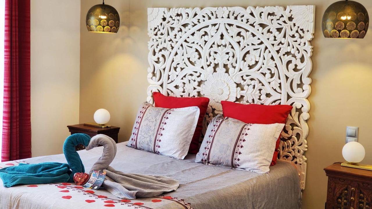 Chaniers Les Cuves - Saintes Bed & Breakfast エクステリア 写真