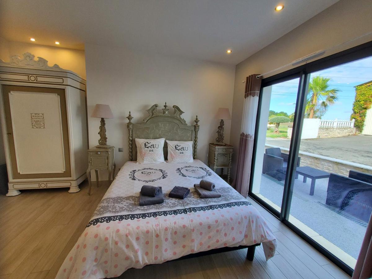 Chaniers Les Cuves - Saintes Bed & Breakfast エクステリア 写真