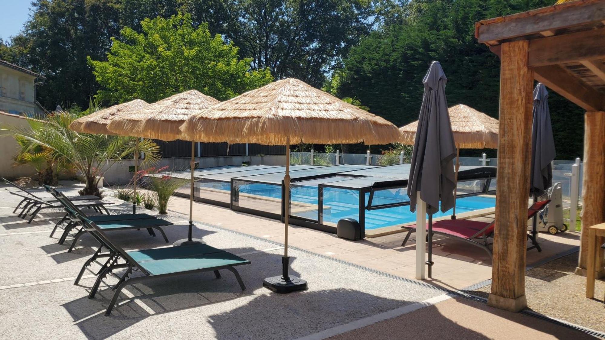 Chaniers Les Cuves - Saintes Bed & Breakfast エクステリア 写真