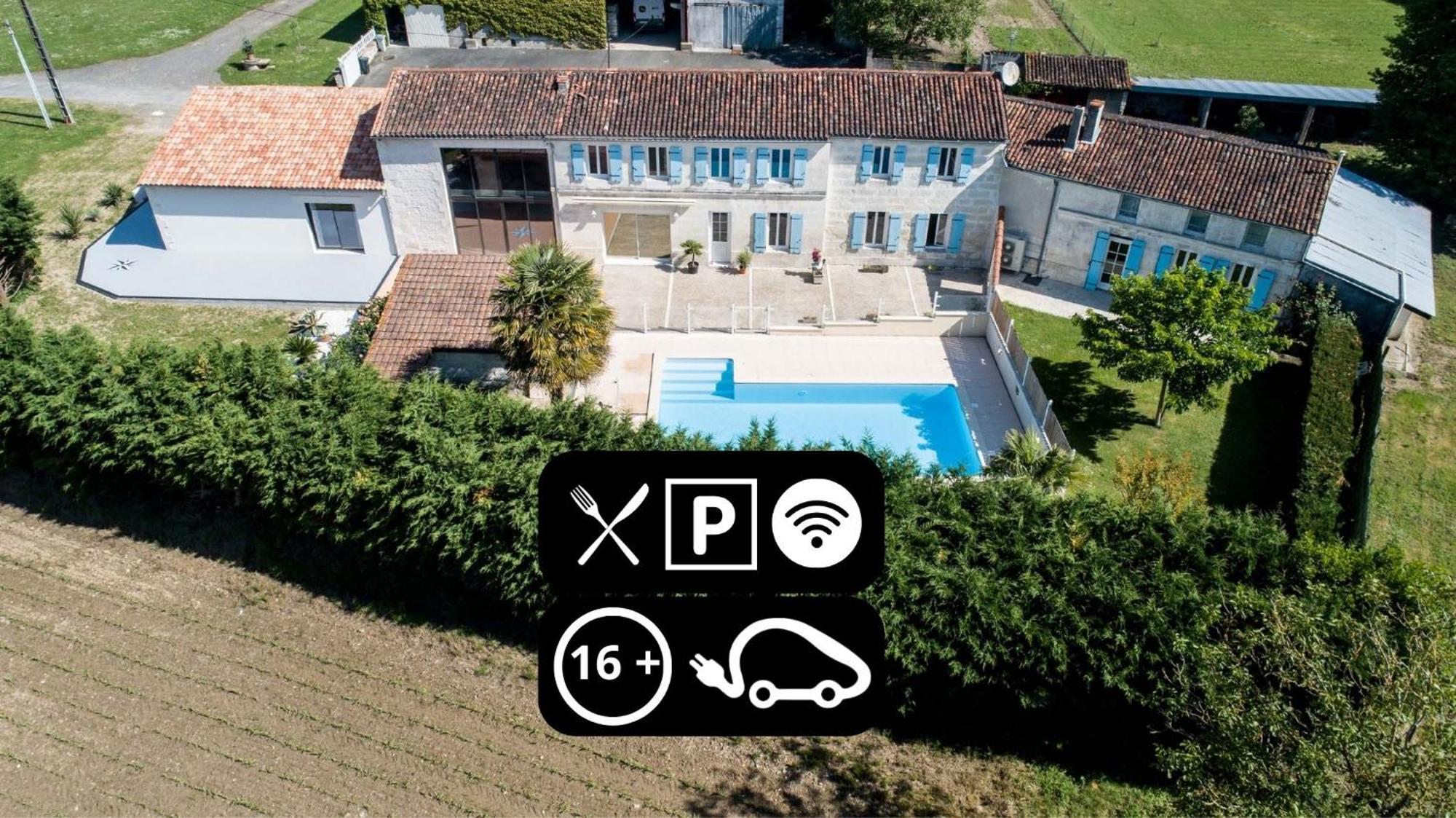 Chaniers Les Cuves - Saintes Bed & Breakfast エクステリア 写真