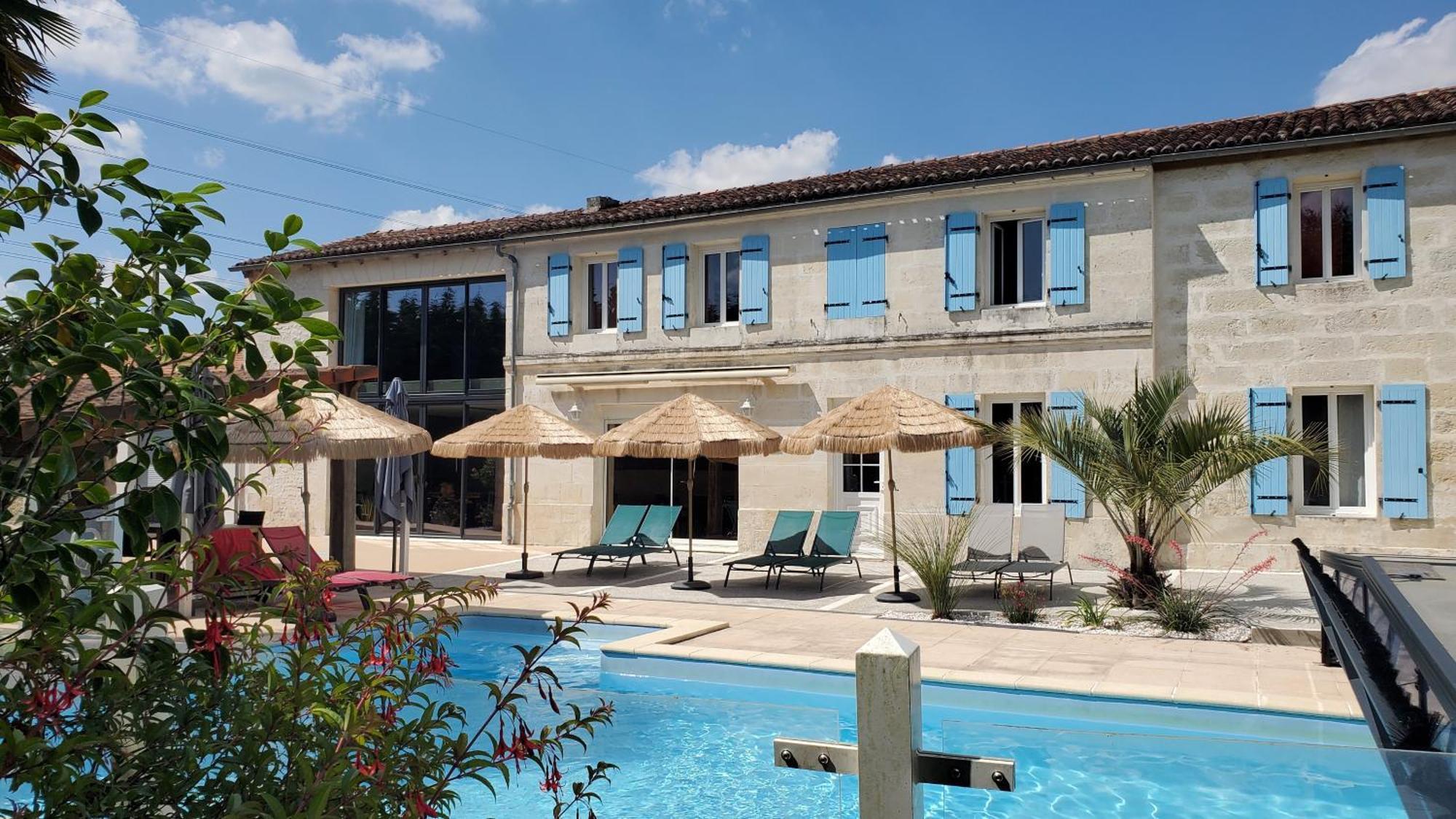 Chaniers Les Cuves - Saintes Bed & Breakfast エクステリア 写真